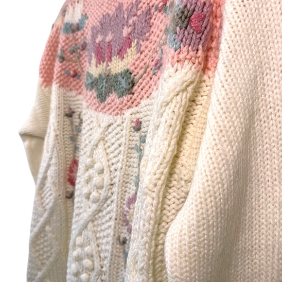 East West | Vintage Floral Cable Knit Sweater | L | Cottagecore | Embroidered - Picture 6 of 15